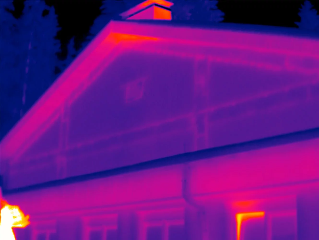 Bauthermografie Thermografiebild Hausfassade